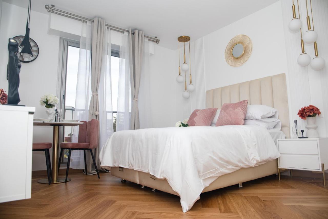 Paris' Premium Romantic Studio Екстериор снимка
