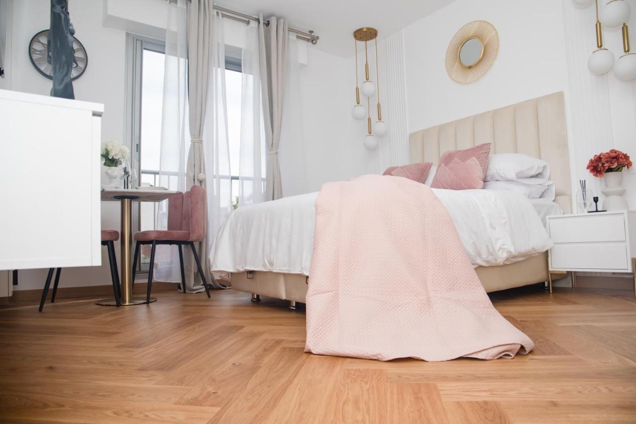 Paris' Premium Romantic Studio Екстериор снимка